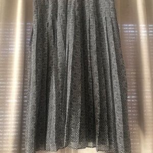 Chevron pattern skirt